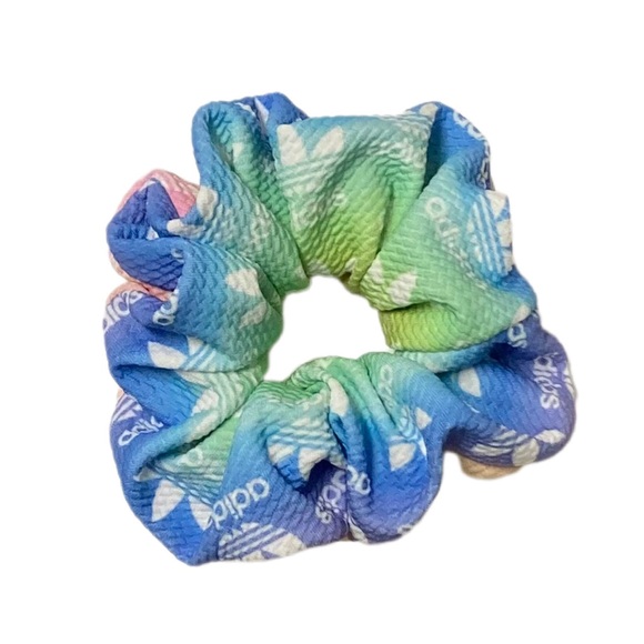 Handmade custom Scrunchie - Picture 2 of 2
